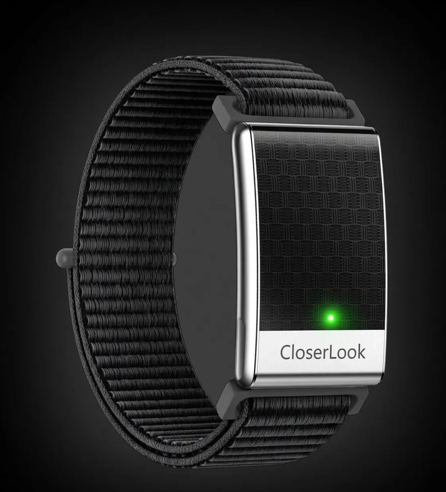 CloserLook Band showing a green fully charged light